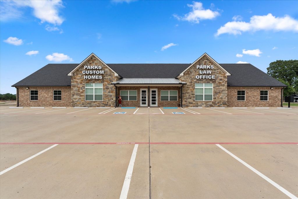15821 Highway 175, Mabank, TX 75143