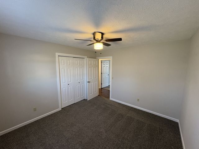 2002 Dogwood Ln, Greenbrier, TN 37073