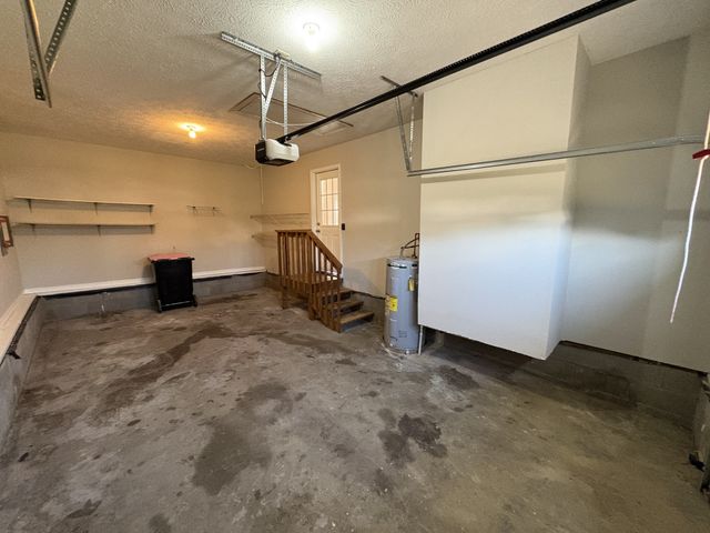 2002 Dogwood Ln, Greenbrier, TN 37073