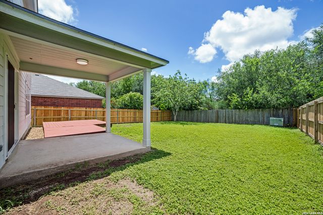 9511 Kirk Pond, San Antonio, TX 78240