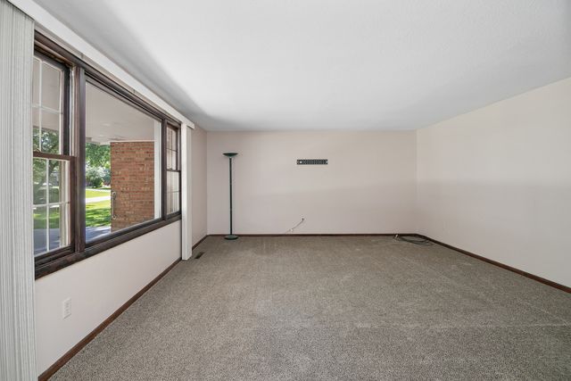 2621 E Heritage Drive, Kankakee, IL 60901