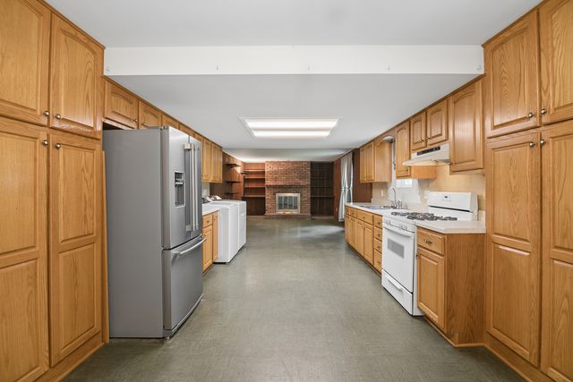 2621 E Heritage Drive, Kankakee, IL 60901