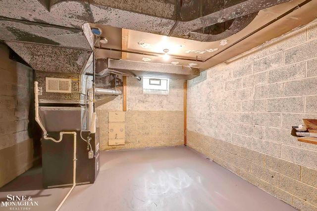 814 Harcourt Road, Grosse Pointe Park, MI 48230