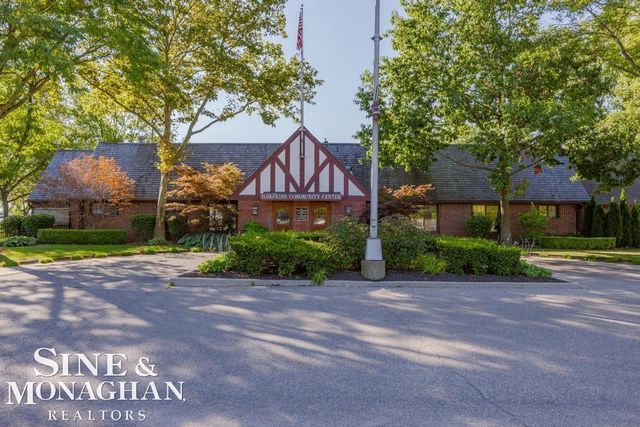 814 Harcourt Road, Grosse Pointe Park, MI 48230