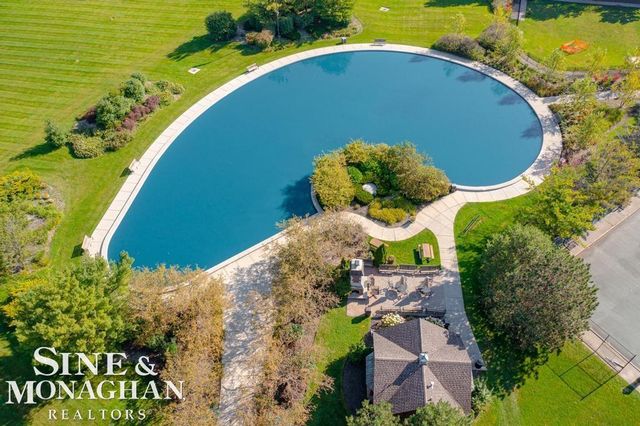 814 Harcourt Road, Grosse Pointe Park, MI 48230