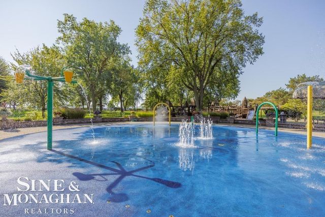 814 Harcourt Road, Grosse Pointe Park, MI 48230