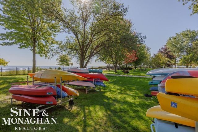 814 Harcourt Road, Grosse Pointe Park, MI 48230