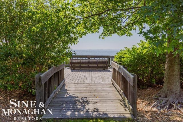 814 Harcourt Road, Grosse Pointe Park, MI 48230