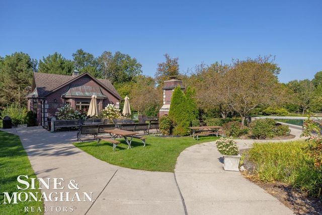 814 Harcourt Road, Grosse Pointe Park, MI 48230