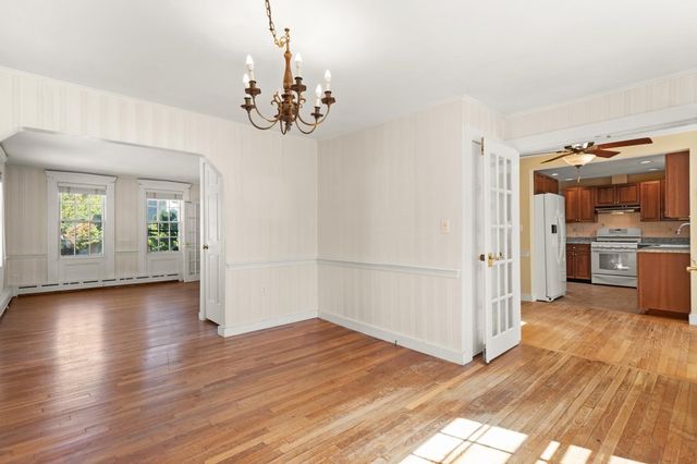 19 Highland St, Gloucester, MA 01930