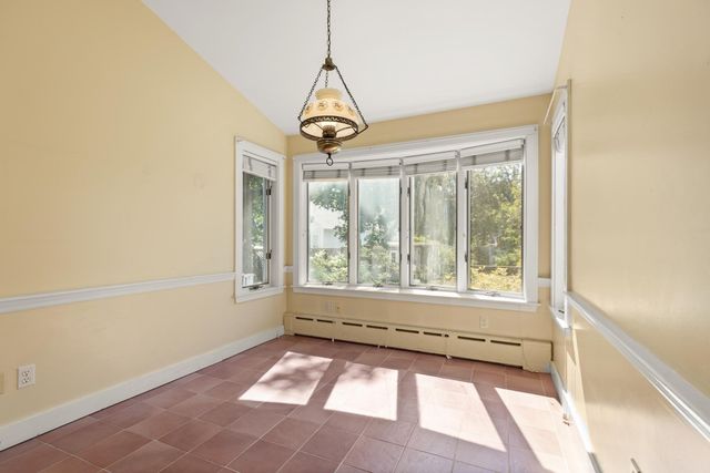 19 Highland St, Gloucester, MA 01930