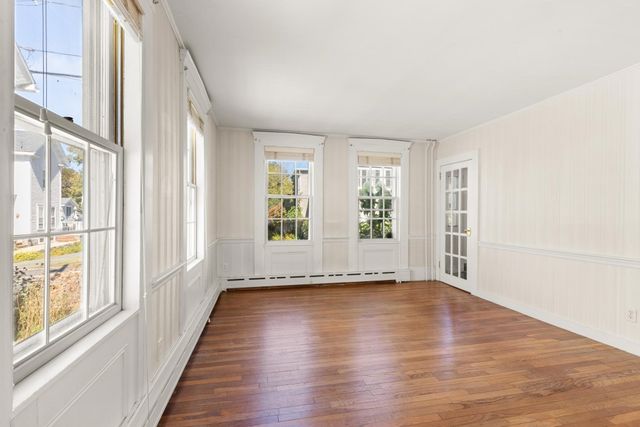 19 Highland St, Gloucester, MA 01930
