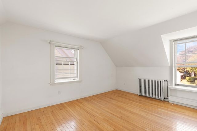 19 Highland St, Gloucester, MA 01930