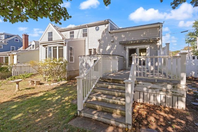 19 Highland St, Gloucester, MA 01930