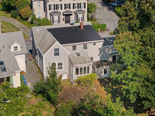 19 Highland St, Gloucester, MA 01930