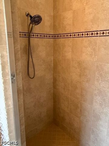 8610 SUMNER AVE, Fort Myers, FL 33908