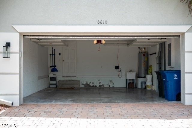 8610 SUMNER AVE, Fort Myers, FL 33908