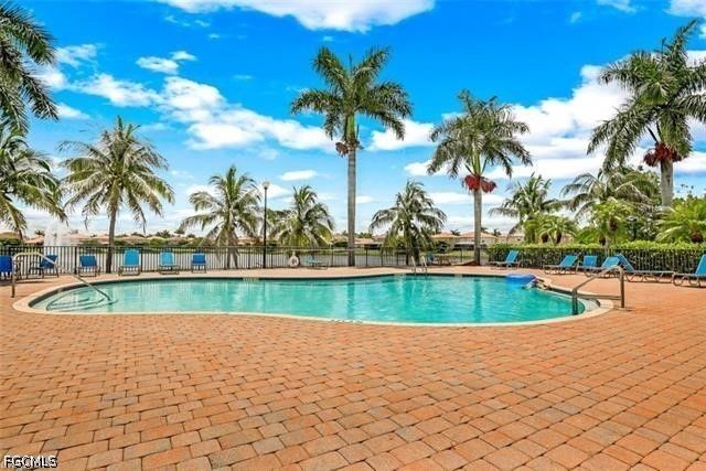 8610 SUMNER AVE, Fort Myers, FL 33908