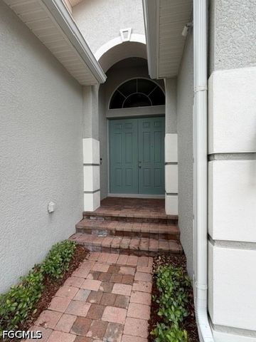 8610 SUMNER AVE, Fort Myers, FL 33908
