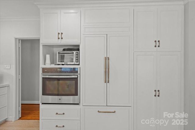 1626 S Wendover Road, Charlotte, NC 28211