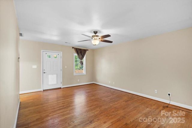 1626 S Wendover Road, Charlotte, NC 28211