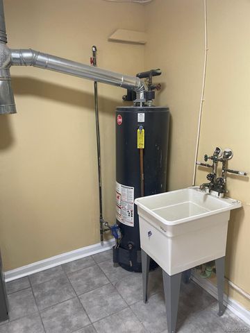 13417 FELLRATH Street W, Taylor, MI 48180