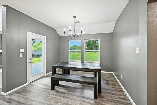 319 S Jamison Street, La Porte, TX 77571