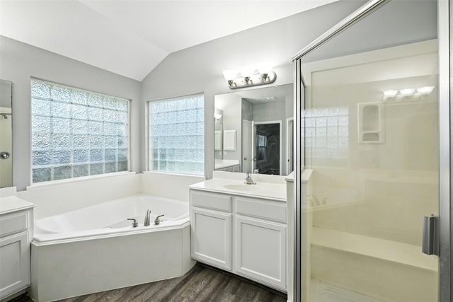 319 S Jamison Street, La Porte, TX 77571
