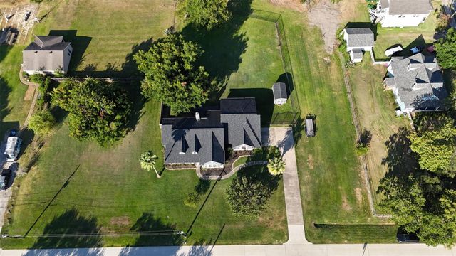 319 S Jamison Street, La Porte, TX 77571