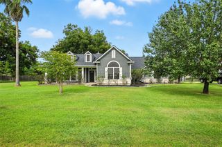 319 S Jamison Street, La Porte, TX 77571