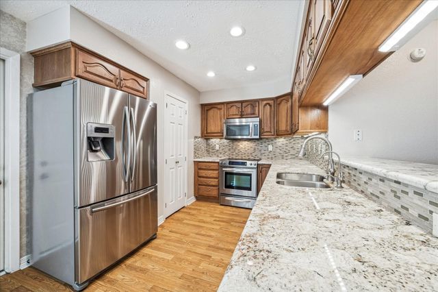 3202 Sand Reef Lane, League City, TX 77573