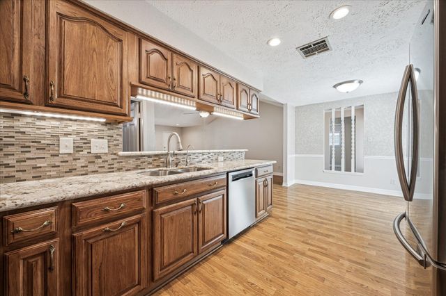 3202 Sand Reef Lane, League City, TX 77573