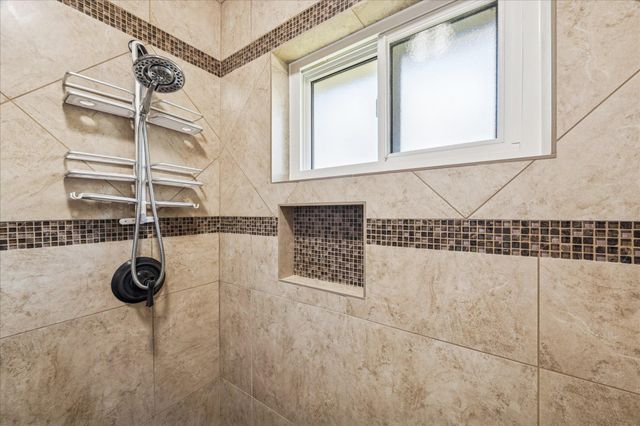 3202 Sand Reef Lane, League City, TX 77573