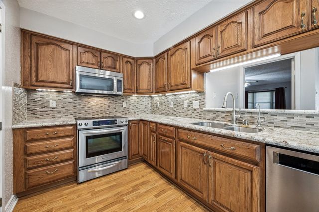 3202 Sand Reef Lane, League City, TX 77573