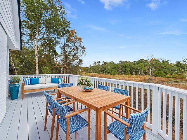 211 E Dominica Circle, Niceville, FL 32578