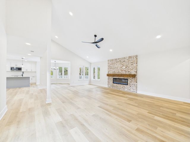 211 E Dominica Circle, Niceville, FL 32578