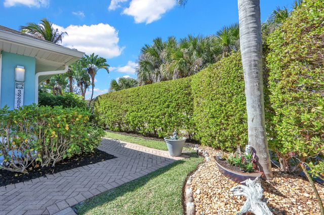 3265 Lakeshore Drive, Hutchinson Island, FL 34949