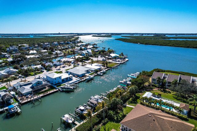 3265 Lakeshore Drive, Hutchinson Island, FL 34949