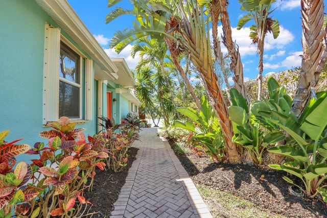 3265 Lakeshore Drive, Hutchinson Island, FL 34949