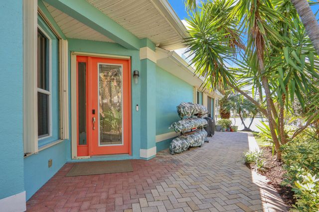 3265 Lakeshore Drive, Hutchinson Island, FL 34949