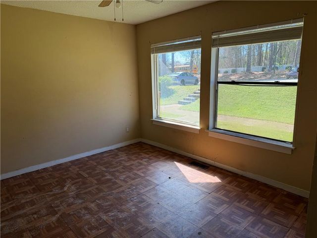 2764 Shellbark Road, Decatur, GA 30035