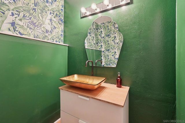 5727 Honors, San Diego, CA 92122