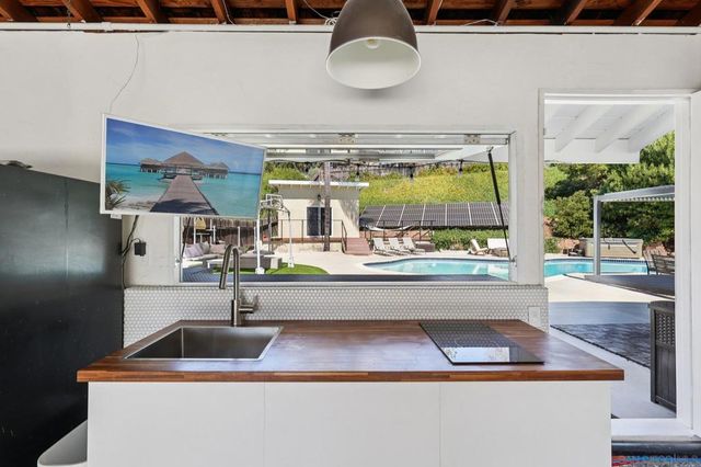 5727 Honors, San Diego, CA 92122