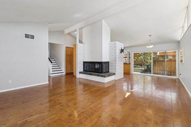 5727 Honors, San Diego, CA 92122