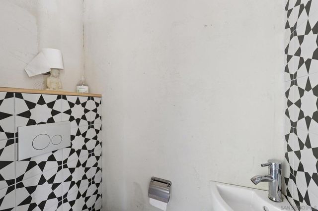 5727 Honors, San Diego, CA 92122