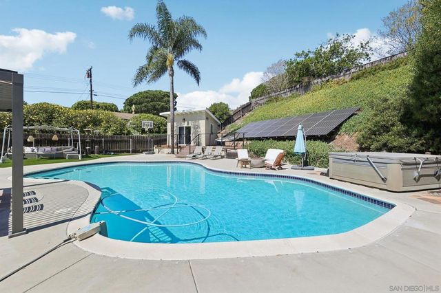 5727 Honors, San Diego, CA 92122