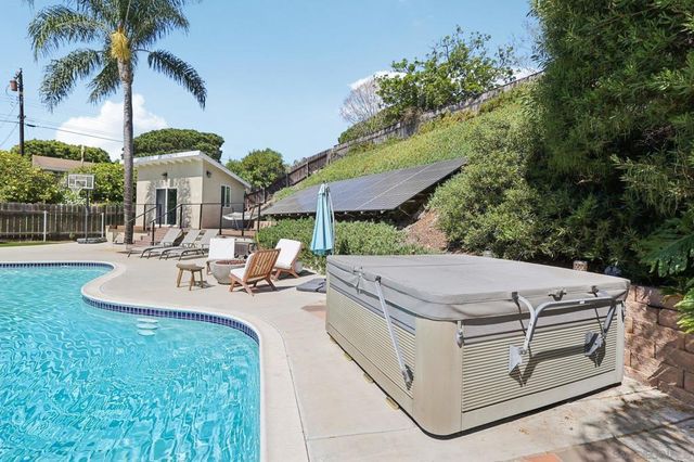 5727 Honors, San Diego, CA 92122