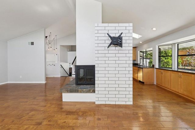 5727 Honors, San Diego, CA 92122