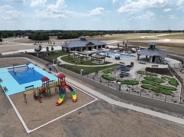 000 Machila Trail, Oak Leaf, TX 75154