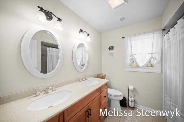 2091 Fawnwood Drive Se, City Of Kentwood, MI 49508